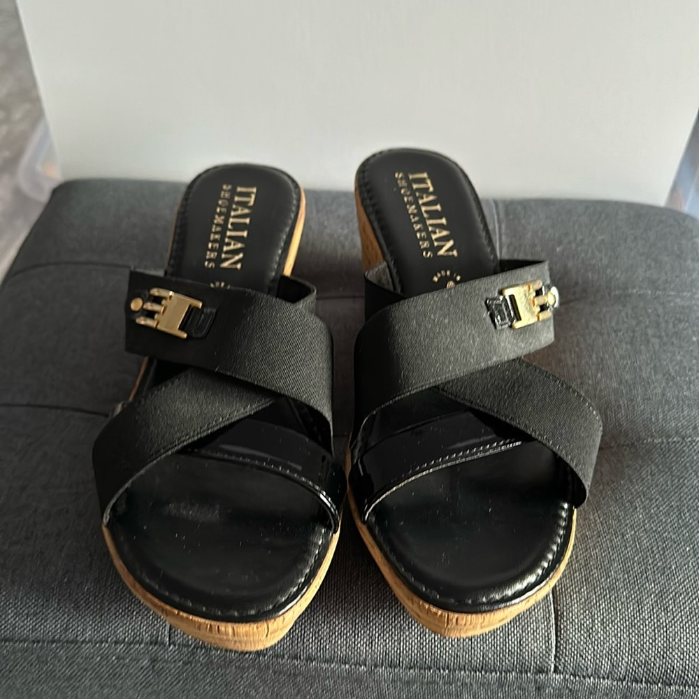NEW BLACK WEDGES SUZE 9 WITH GOLD  BUCKLES 2.7" HEELS